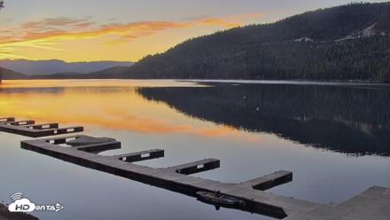 Donner Lake and Village Live Webcam - Sep 9, 2026, 6:33am PDT