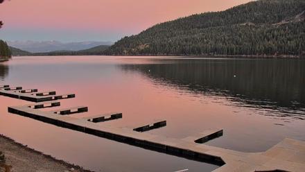 Donner Lake and Village Live Webcam - Oct 29, 2025, 6:15pm PDT