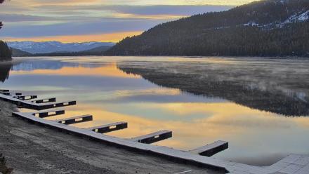 Donner Lake and Village Live Webcam - Nov 27, 2025, 7:10am PST