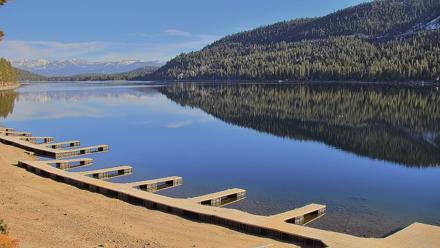 Donner Lake and Village Live Webcam - Dec 4, 2025, 1:48pm PST