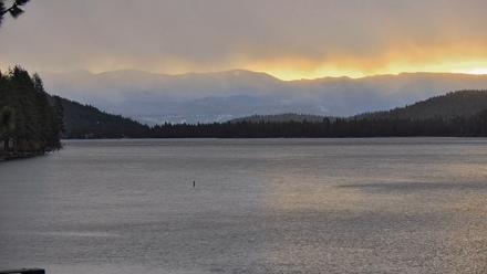 Donner Lake and Village Live Webcam - Nov 5, 2025, 7:08am PST