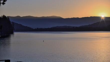 Donner Lake and Village Live Webcam - Oct 9, 2025, 7:20am PDT
