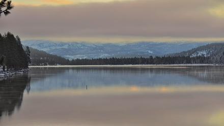 Donner Lake and Village Live Webcam - Jan 6, 2026, 7:29am PST