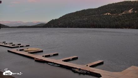 Donner Lake and Village Live Webcam - Sep 12, 2026, 7:31pm PDT