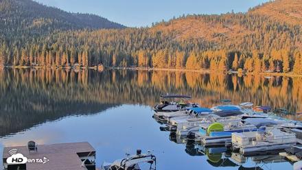 Donner Lake and Village Live Webcam - Aug 11, 2026, 6:31am PDT