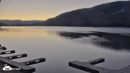 Donner Lake and Village Live Webcam - Oct 18, 2026, 7:01am PDT