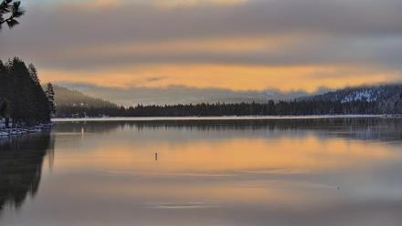 Donner Lake and Village Live Webcam - Jan 6, 2026, 7:40am PST