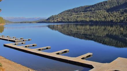 Donner Lake and Village Live Webcam - Oct 27, 2025, 4:28pm PDT