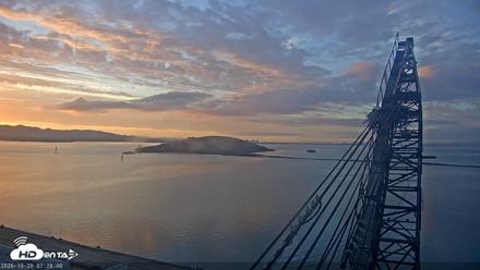 San Francisco Bay Osprey Nest Live Webcam - Oct 20, 2026, 7:28am PDT