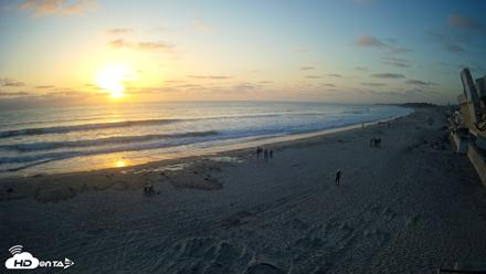 17th St. Del Mar Beach - 4K NW View Live Cam - May 14, 2026, 7:30pm PDT