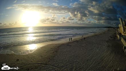 17th St. Del Mar Beach - 4K NW View Live Cam - May 27, 2026, 7:17pm PDT