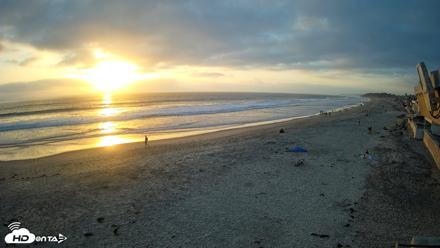 17th St. Del Mar Beach - 4K NW View Live Cam - May 21, 2026, 7:25pm PDT