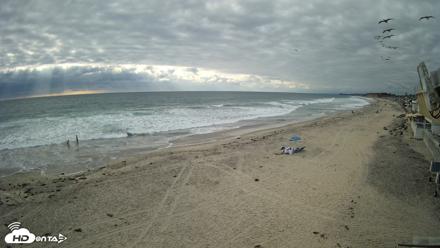 17th St. Del Mar Beach - 4K NW View Live Cam - May 26, 2026, 5:52pm PDT