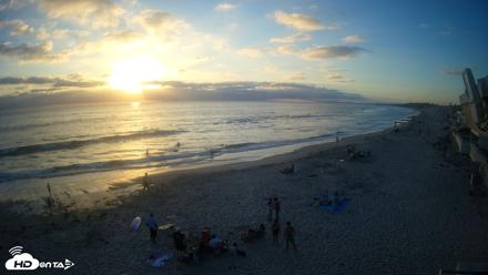 17th St. Del Mar Beach - 4K NW View Live Cam - Jun 26, 2026, 7:39pm PDT
