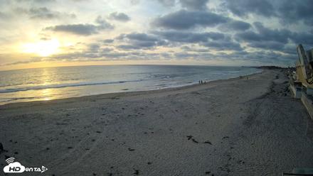 17th St. Del Mar Beach - 4K NW View Live Cam - Apr 20, 2026, 7:03pm PDT