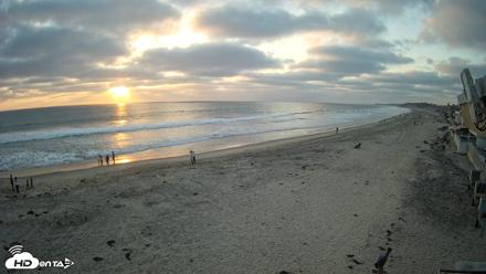 17th St. Del Mar Beach - 4K NW View Live Cam - May 22, 2026, 7:28pm PDT