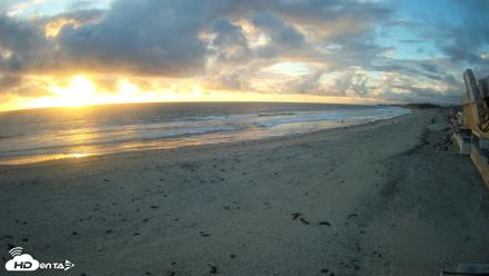 17th St. Del Mar Beach - 4K NW View Live Cam - Apr 21, 2026, 7:08pm PDT