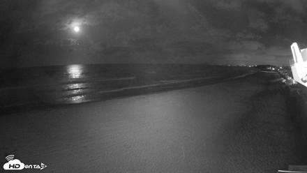 17th St. Del Mar Beach - 4K NW View Live Cam - Apr 23, 2026, 12:33am PDT