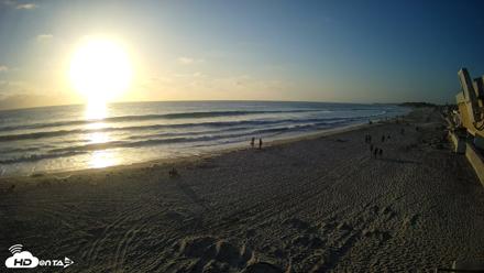 17th St. Del Mar Beach - 4K NW View Live Cam - May 14, 2026, 7:01pm PDT
