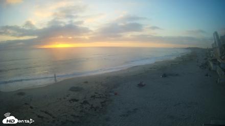 17th St. Del Mar Beach - 4K NW View Live Cam - Jul 10, 2026, 7:45pm PDT