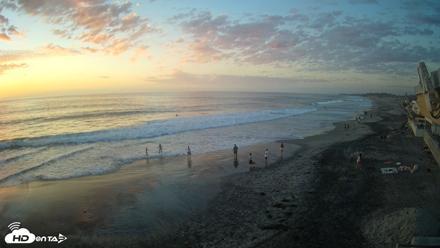 17th St. Del Mar Beach - 4K NW View Live Cam - Oct 20, 2026, 6:11pm PDT
