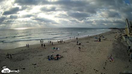 17th St. Del Mar Beach - 4K NW View Live Cam - May 23, 2026, 6:15pm PDT