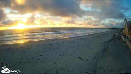 17th St. Del Mar Beach - 4K NW View Live Cam - Apr 21, 2026, 7:13pm PDT