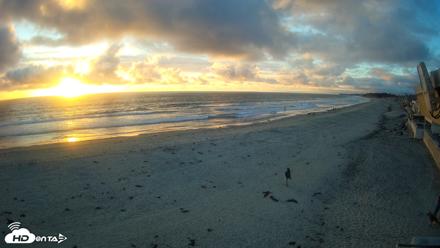 17th St. Del Mar Beach - 4K NW View Live Cam - Apr 21, 2026, 7:14pm PDT