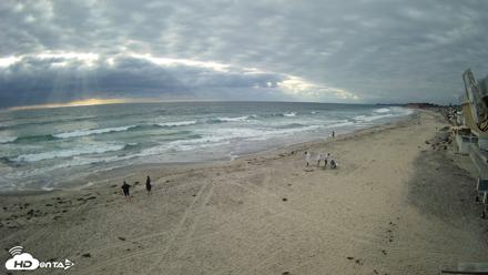 17th St. Del Mar Beach - 4K NW View Live Cam - May 26, 2026, 6:13pm PDT