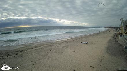 17th St. Del Mar Beach - 4K NW View Live Cam - May 26, 2026, 6:01pm PDT