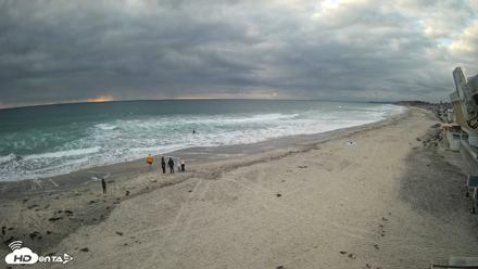 17th St. Del Mar Beach - 4K NW View Live Cam - May 26, 2026, 6:49pm PDT