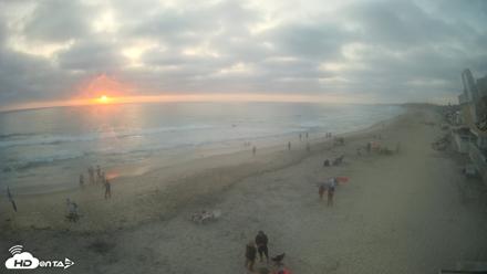 17th St. Del Mar Beach - 4K NW View Live Cam - Aug 6, 2026, 7:36pm PDT