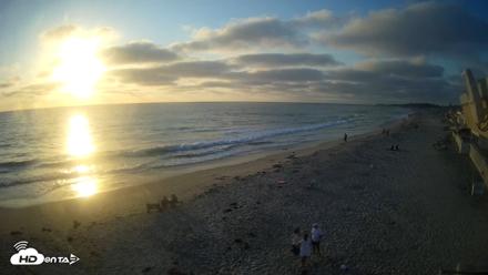 17th St. Del Mar Beach - 4K NW View Live Cam - Aug 11, 2026, 7:02pm PDT