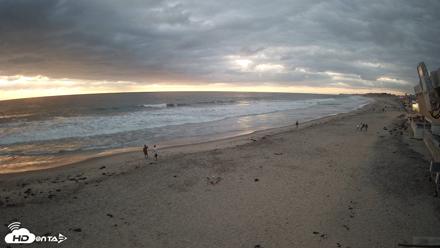 17th St. Del Mar Beach - 4K NW View Live Cam - May 25, 2026, 8:06pm PDT