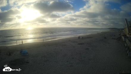 17th St. Del Mar Beach - 4K NW View Live Cam - Jul 5, 2026, 7:05pm PDT