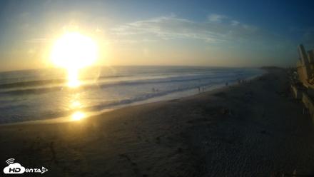 17th St. Del Mar Beach - 4K NW View Live Cam - Jul 24, 2026, 7:31pm PDT