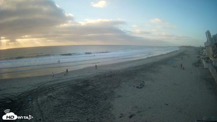 17th St. Del Mar Beach - 4K NW View Live Cam - Sep 14, 2026, 6:09pm PDT