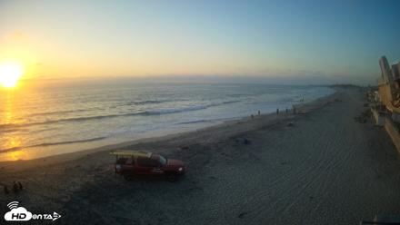17th St. Del Mar Beach - 4K NW View Live Cam - Sep 24, 2026, 6:31pm PDT