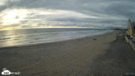 17th St. Del Mar Beach - 4K NW View Live Cam - Apr 12, 2026, 6:18pm PDT