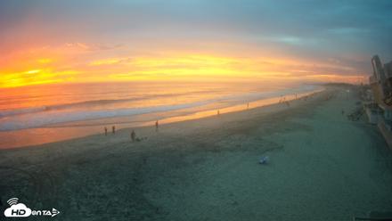 17th St. Del Mar Beach - 4K NW View Live Cam - Sep 27, 2026, 6:44pm PDT