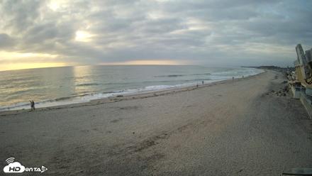 17th St. Del Mar Beach - 4K NW View Live Cam - May 12, 2026, 7:04pm PDT