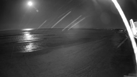 17th St. Del Mar Beach - 4K NW View Live Cam - Jan 31, 2026, 4:23am PST