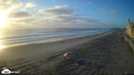 17th St. Del Mar Beach - 4K NW View Live Cam - Sep 30, 2026, 5:54pm PDT