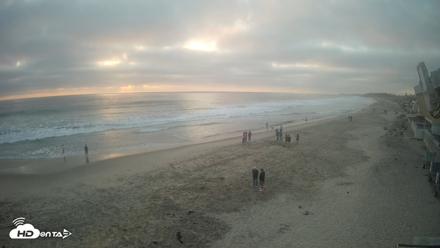 17th St. Del Mar Beach - 4K NW View Live Cam - Jun 9, 2026, 7:44pm PDT