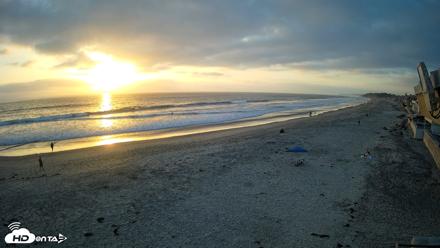 17th St. Del Mar Beach - 4K NW View Live Cam - May 21, 2026, 7:25pm PDT