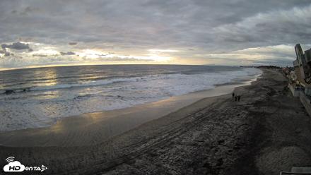 17th St. Del Mar Beach - 4K NW View Live Cam - Oct 23, 2026, 6:25pm PDT