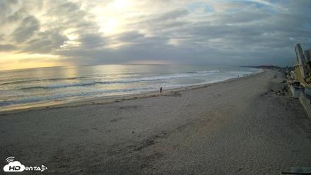 17th St. Del Mar Beach - 4K NW View Live Cam - May 12, 2026, 7:09pm PDT