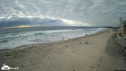 17th St. Del Mar Beach - 4K NW View Live Cam - May 26, 2026, 6:05pm PDT