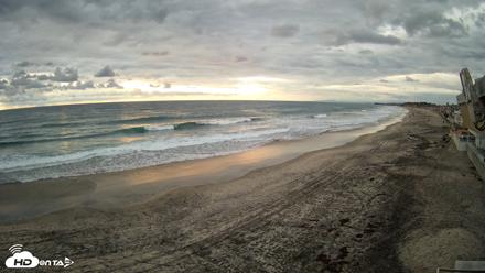 17th St. Del Mar Beach - 4K NW View Live Cam - Oct 23, 2026, 6:17pm PDT