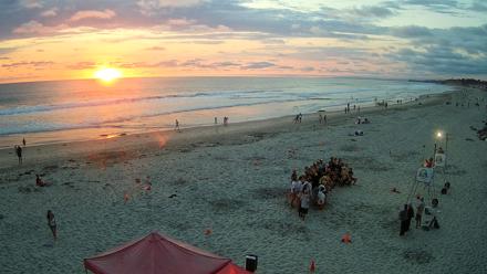 17th St. Del Mar Beach - 4K NW View Live Cam - Jul 17, 2025, 7:55pm PDT